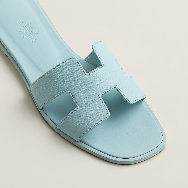 こなれ感漂う上質サンダル★【HERMES】Oran Bleu brume Oran sandal | Hermès USA